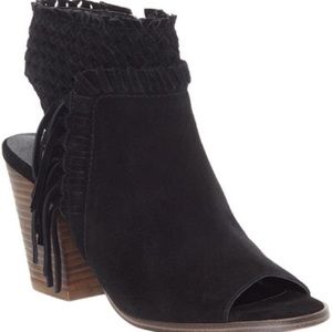 ❤️Lucky Brand ❤️Black suede open toe size 11 shoes